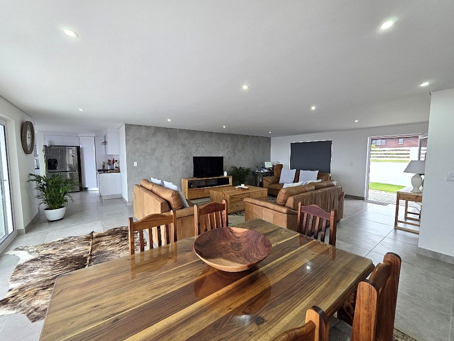 3 Bedroom Property for Sale in Dana Bay Western Cape